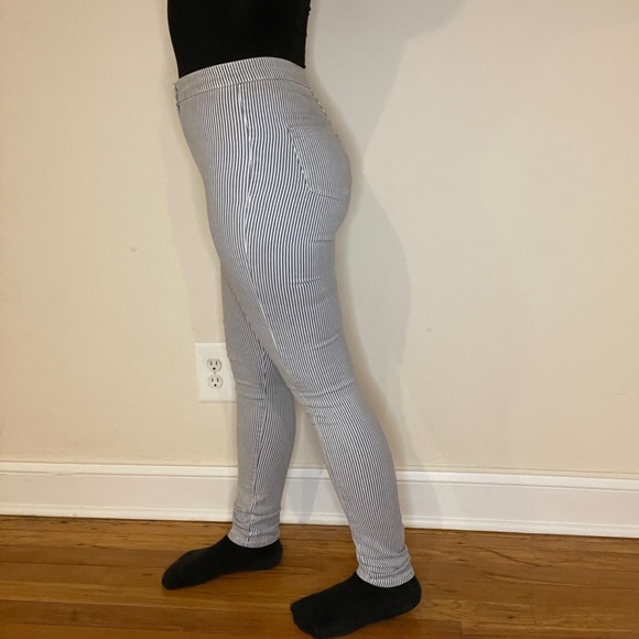 High Rise Pin-Stripped Jeans - Picture 3 of 8